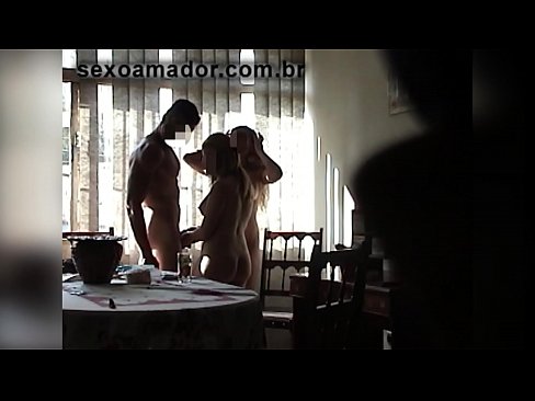 ❤️ Sex-Freunde laden einen riesigen Mann und einen Dreier mit ihm ein ❤️❌ Porno bei de.fullpornercom.ru ❌️